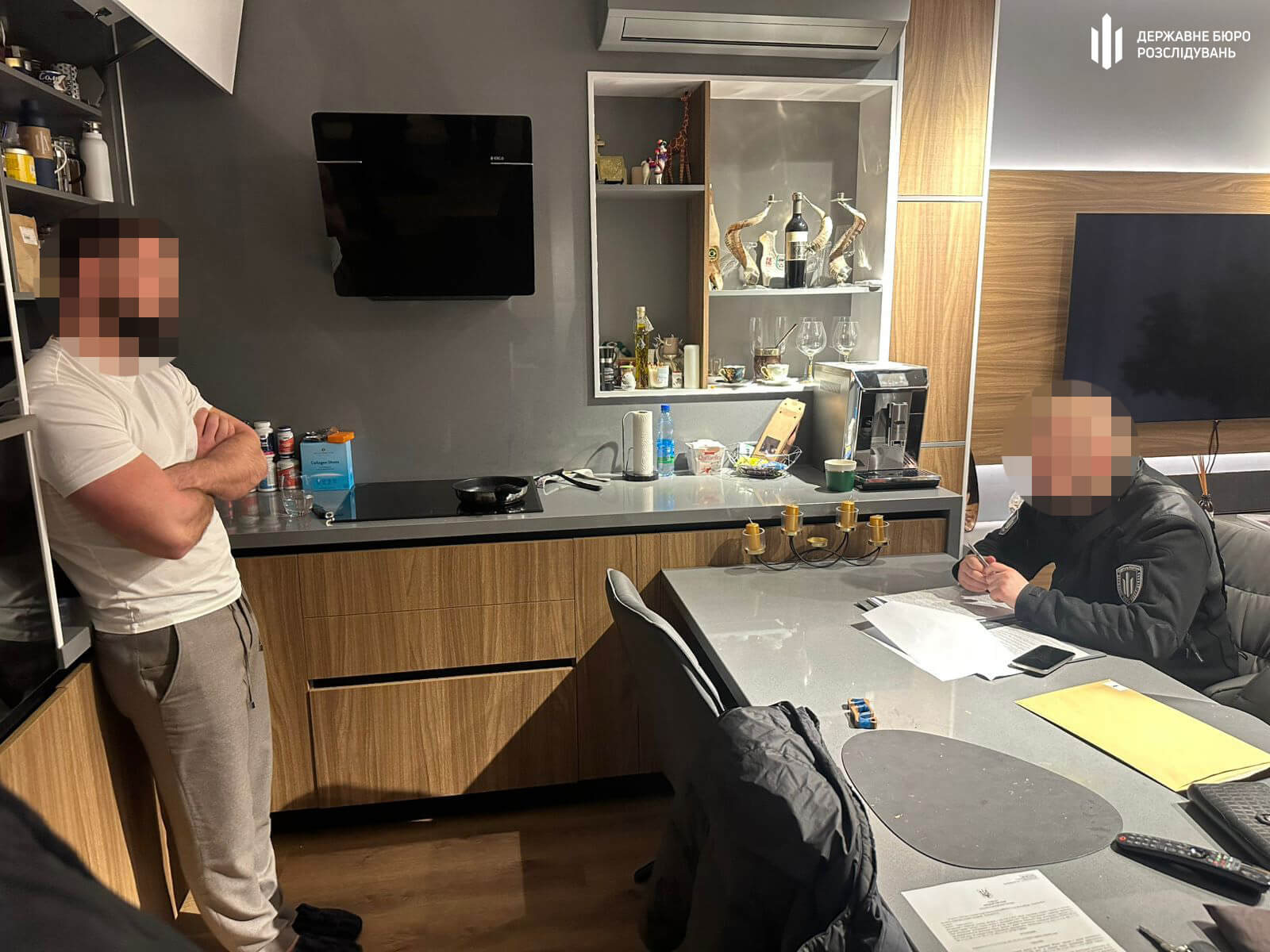 Dbr vikrilo korupciyu na postachanni harchiv dlya zsu na dnipropetrovshhini 3