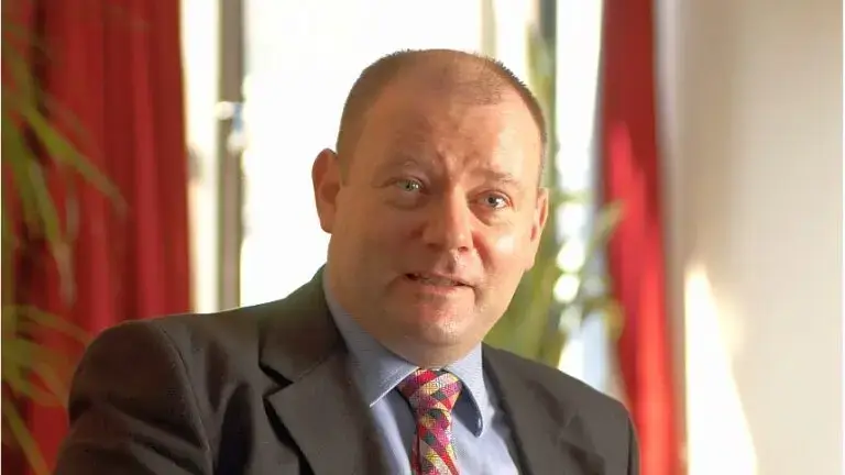 Alan riley 1 768x432 1