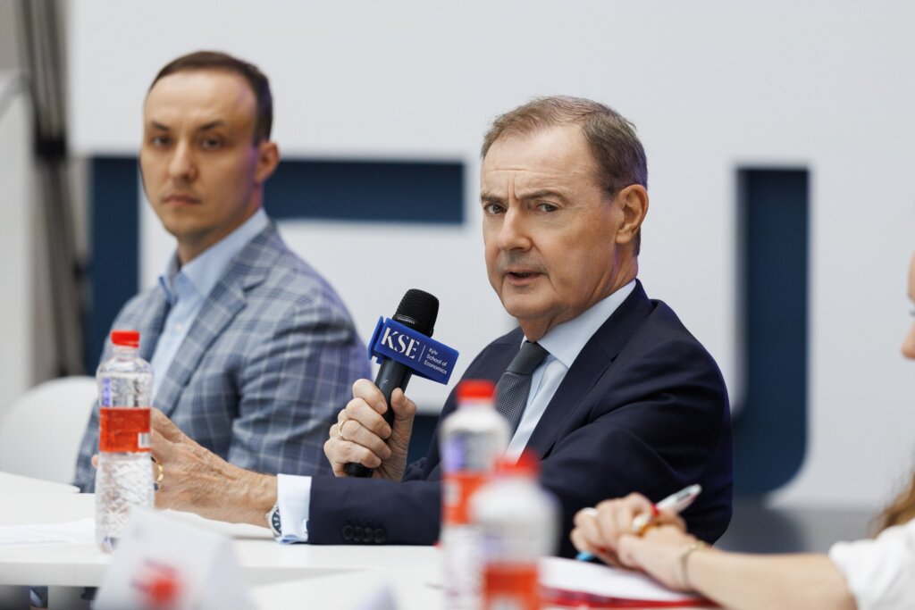 Посилення тиску через обхід західних санкцій: НАКО взяла участь у дискусії зі спецпредставником ЄС із питань санкцій Девідом О'Салліваном 1 Посилення тиску через обхід західних санкцій: НАКО взяла участь у дискусії зі спецпредставником ЄС із питань санкцій Девідом О'Салліваном